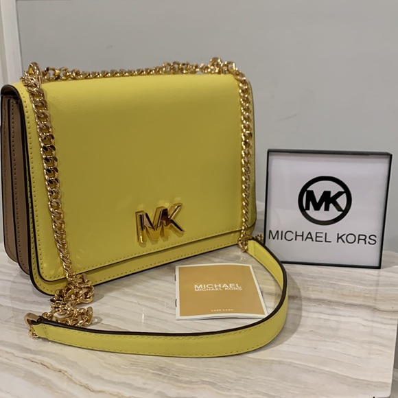 Michael Kors Handbags - Michael Kors Mott and Messenger Gold Chain Leather Bag NWOT